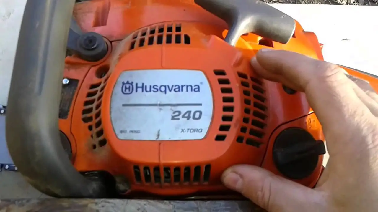A Husqvarna 240 láncfűrész áttekintése: műszaki adatok, karbantartás, problémák, tapasztalatok és tulajdonosi vélemények