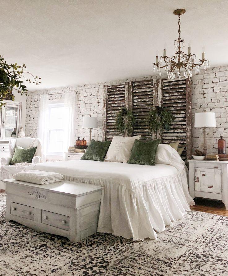 2024's Top French Farmhouse Bedrooms: Rustic Meets Refined