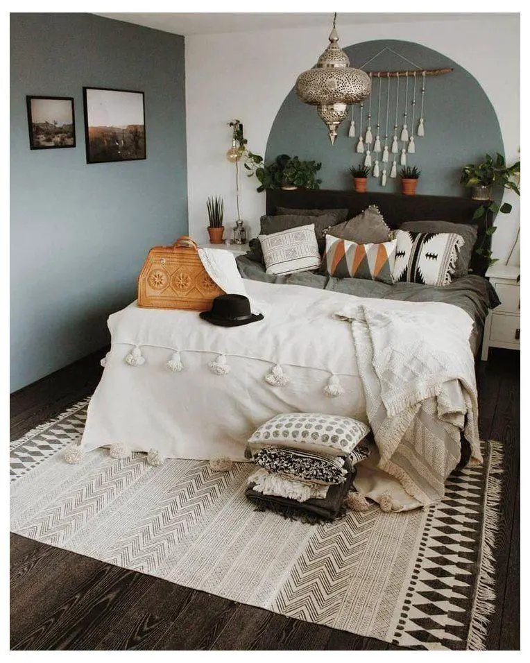 TOP 21 Stunning Ideas for Your Sage Green and Black Boho Bedroom